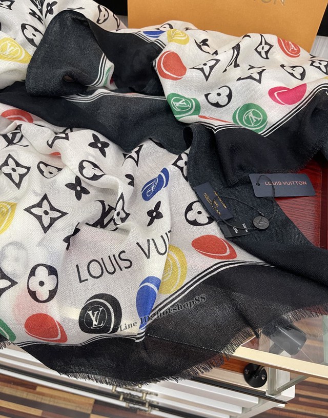 LV專櫃新品路易威登雙面300支戒指絨長巾女士披肩 mmyj2435